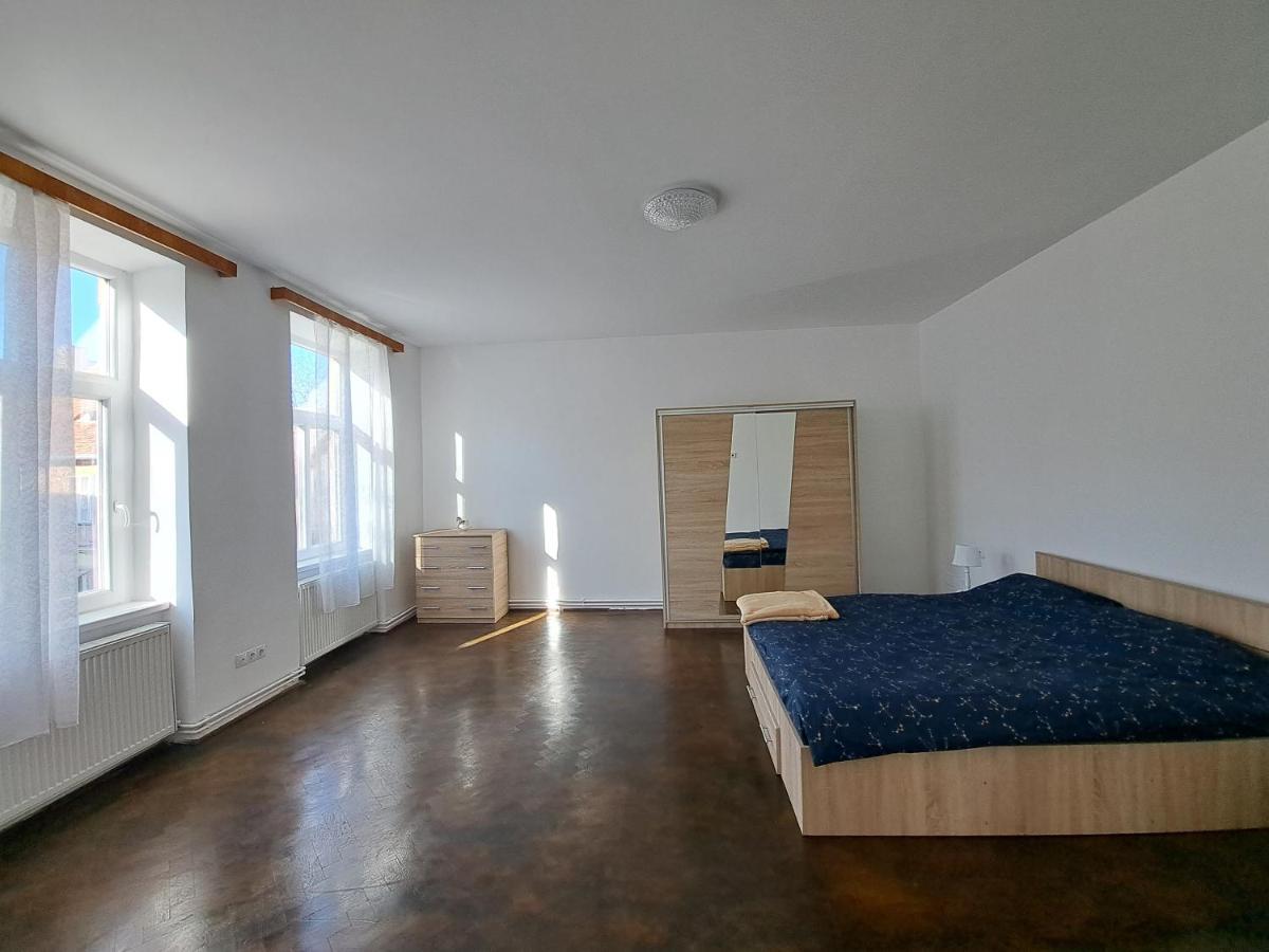 Cozy Apartment In The Heart Of Сибиу Екстериор снимка