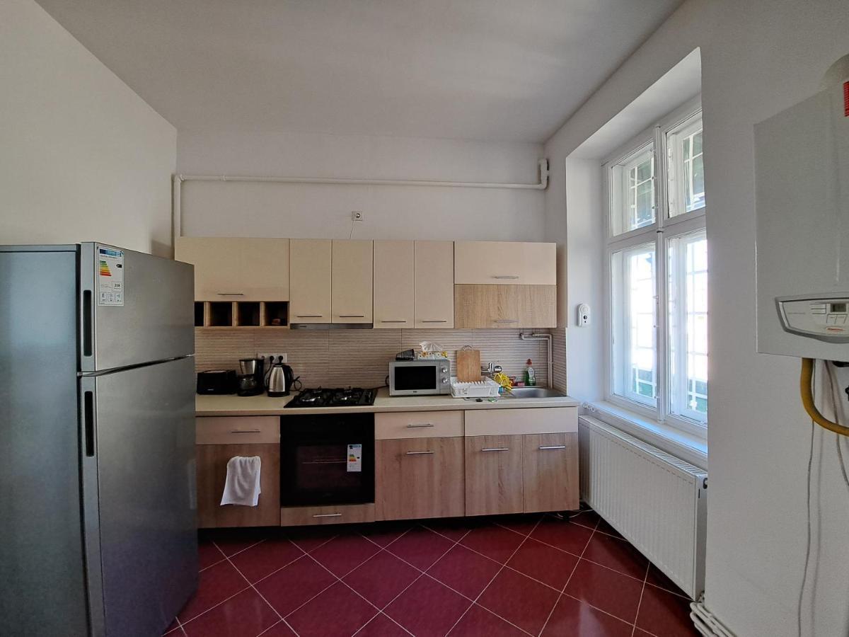 Cozy Apartment In The Heart Of Сибиу Екстериор снимка